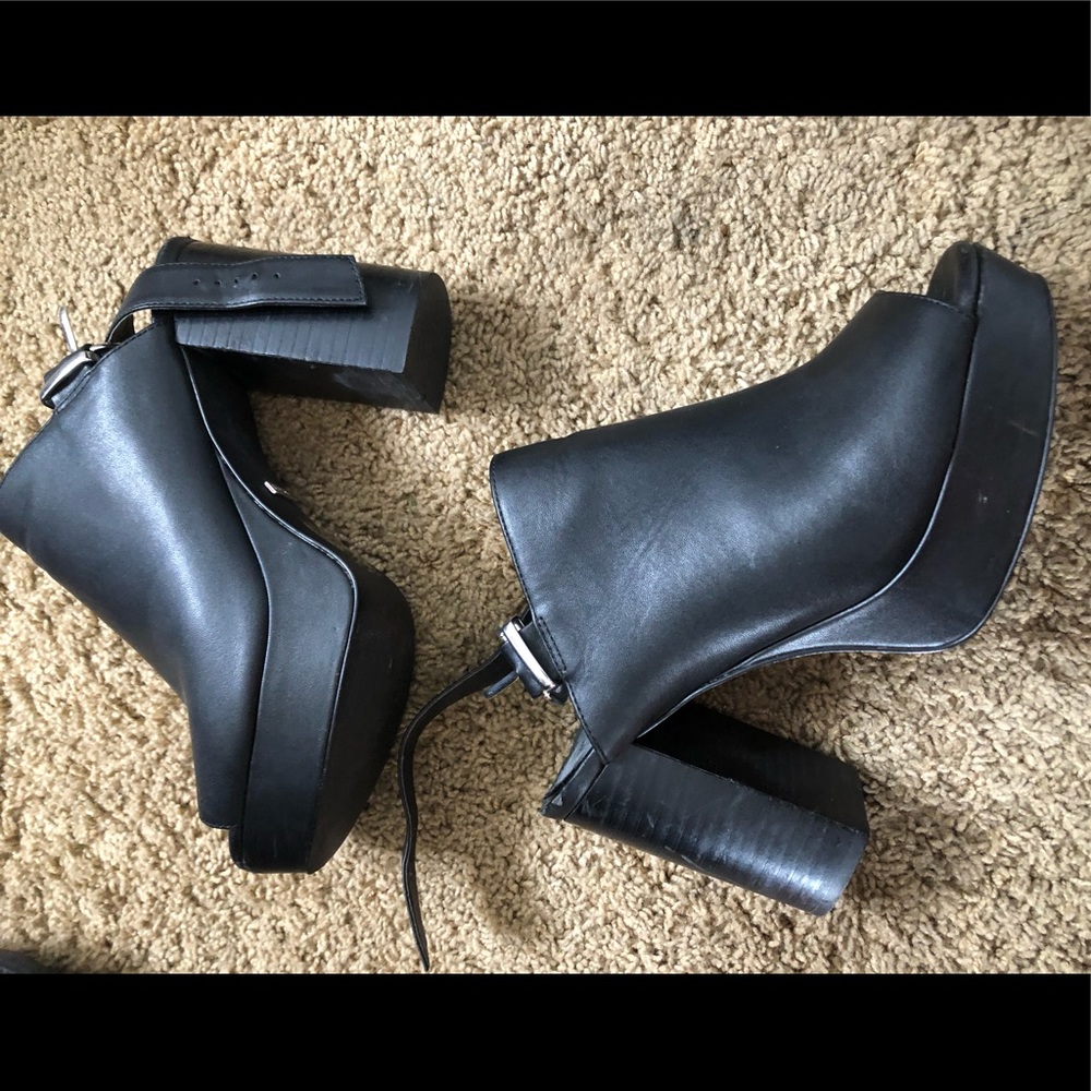 Top shop chunky peep toe with back ankle strap